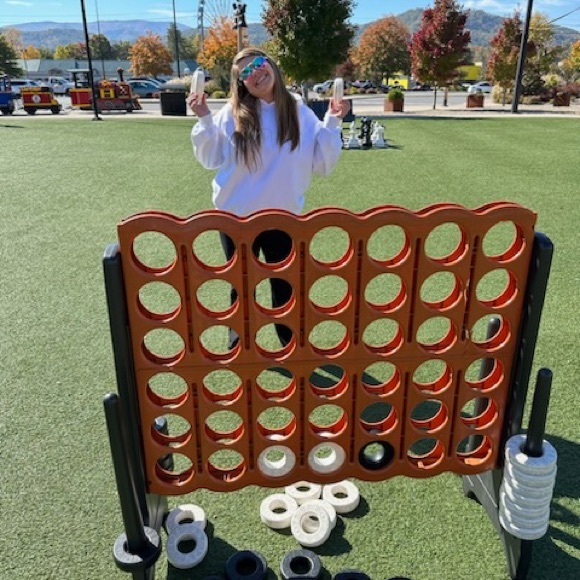 Meet your Posher, Laura - Picture 11 of 11